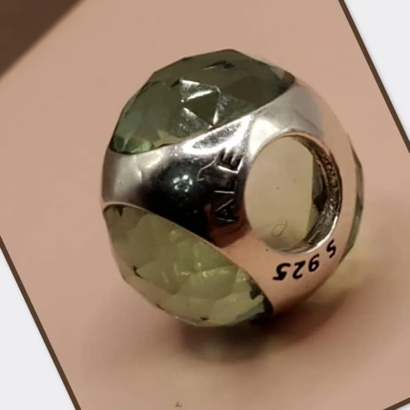 Charm Separador Verde