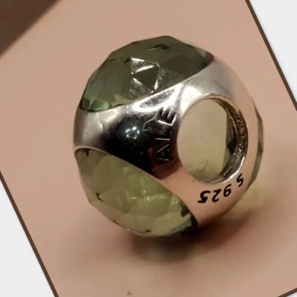 Charm Separador Verde