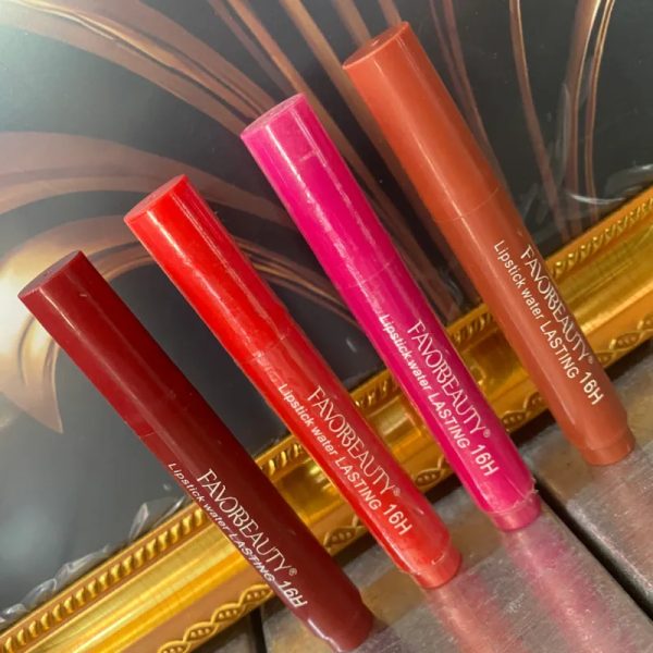 Plumones Labiales