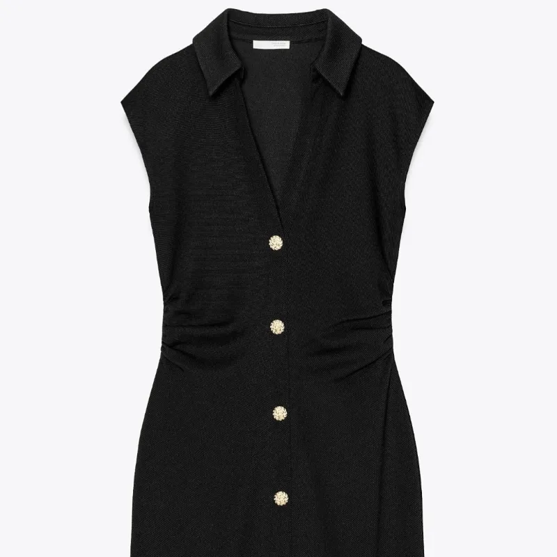Vestido con botones dorados