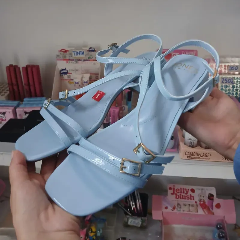 Zapatos de tacón cuadrado