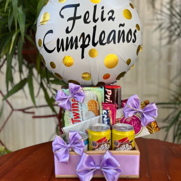 Caja (tamaño mediano) con confituras variadas