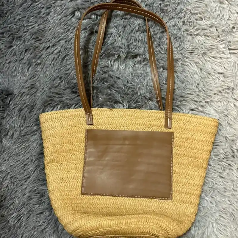 Cartera con bolsillo carmelita