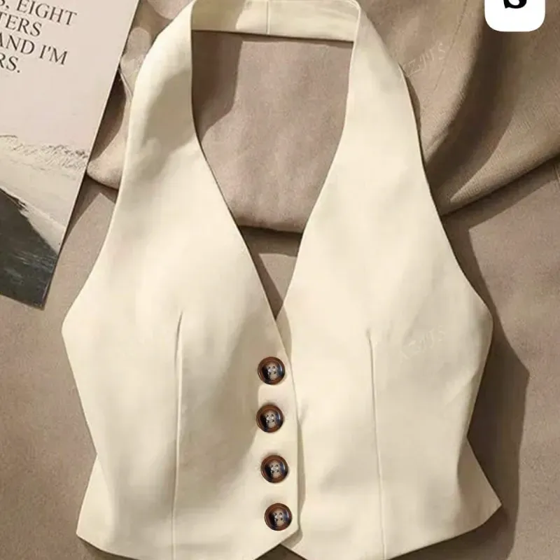  Chaleco Cream Halter – Elegancia minimalista con escote profundo y diseño estructurado