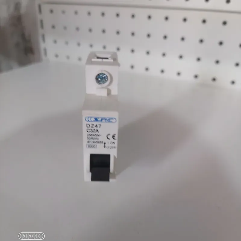 Breaker sencillo  32 A