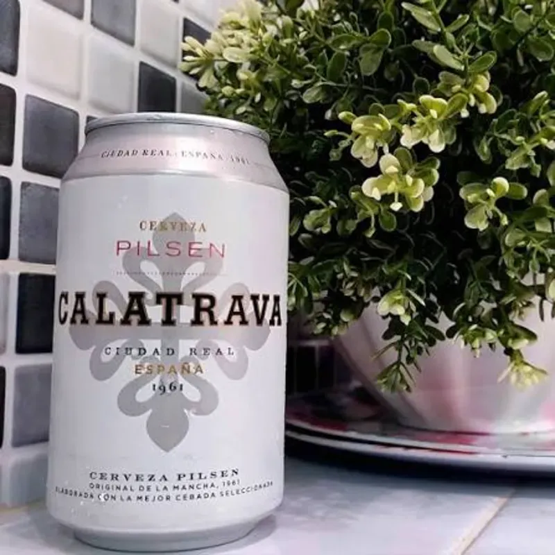 Caja de cerveza calatrava