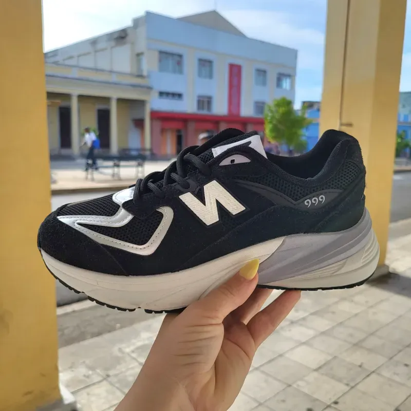 New balance 999