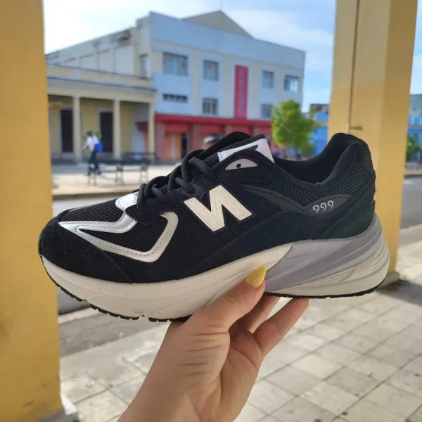 New balance 999