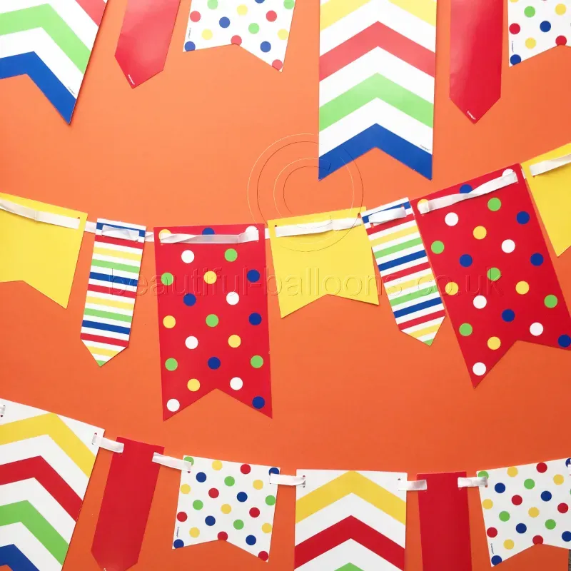 Cadeneta de banderitas