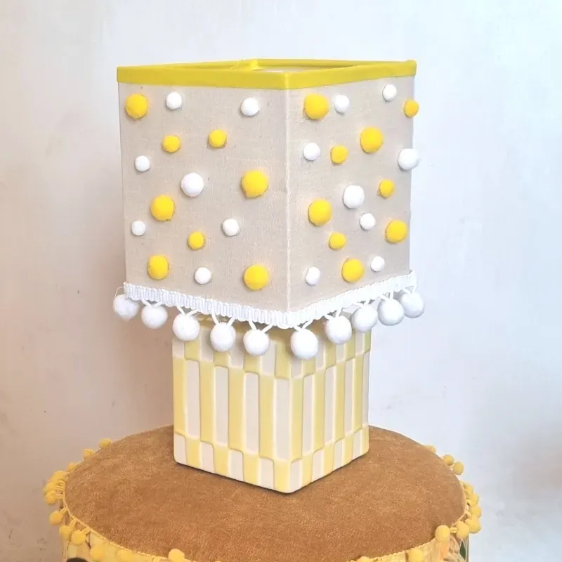 Lámpara Pom Pom Amarilla