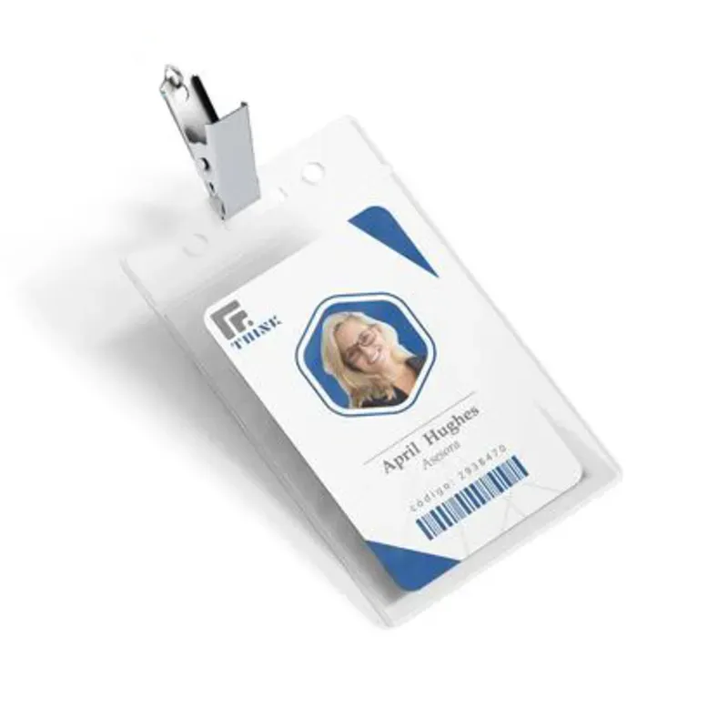 Credenciales plasticadas con clip