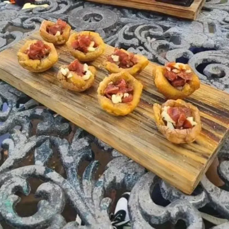 Tostones Rellenos