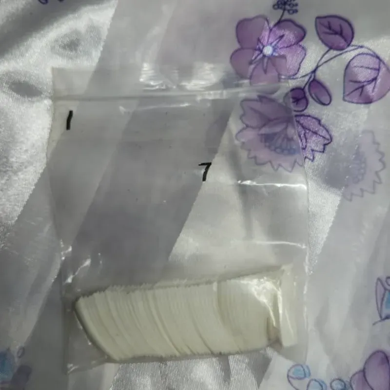 AH1>Uñas Cuadradas Blanca #07