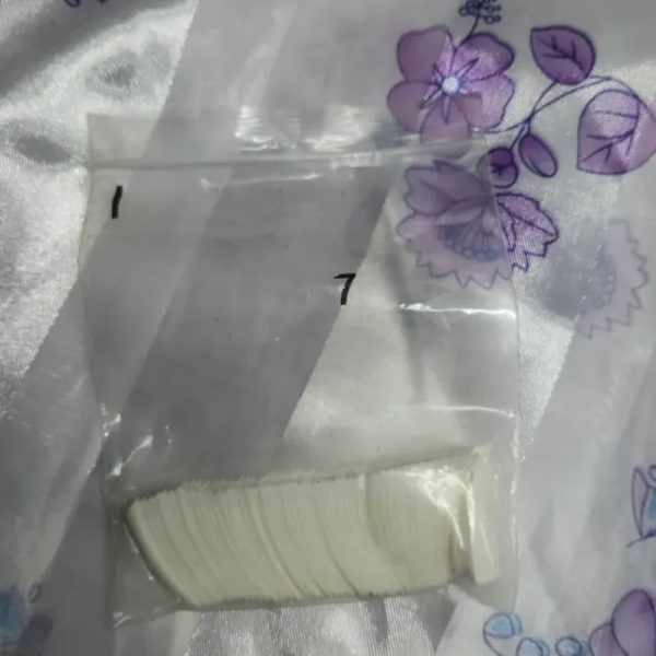 AH1>Uñas Cuadradas Blanca #07