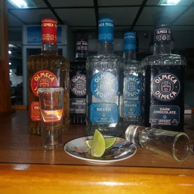 Olmeca [Blanco, Reposado , Chocolate]