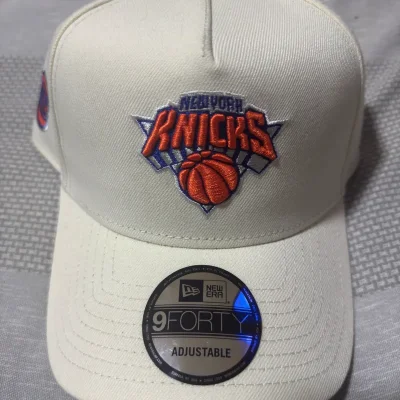 Men's New Era Tan New York Knicks Basic 9TWENTY Adjustable Hat