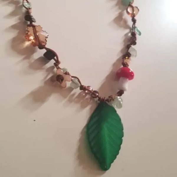 Collar de Ada del bosque