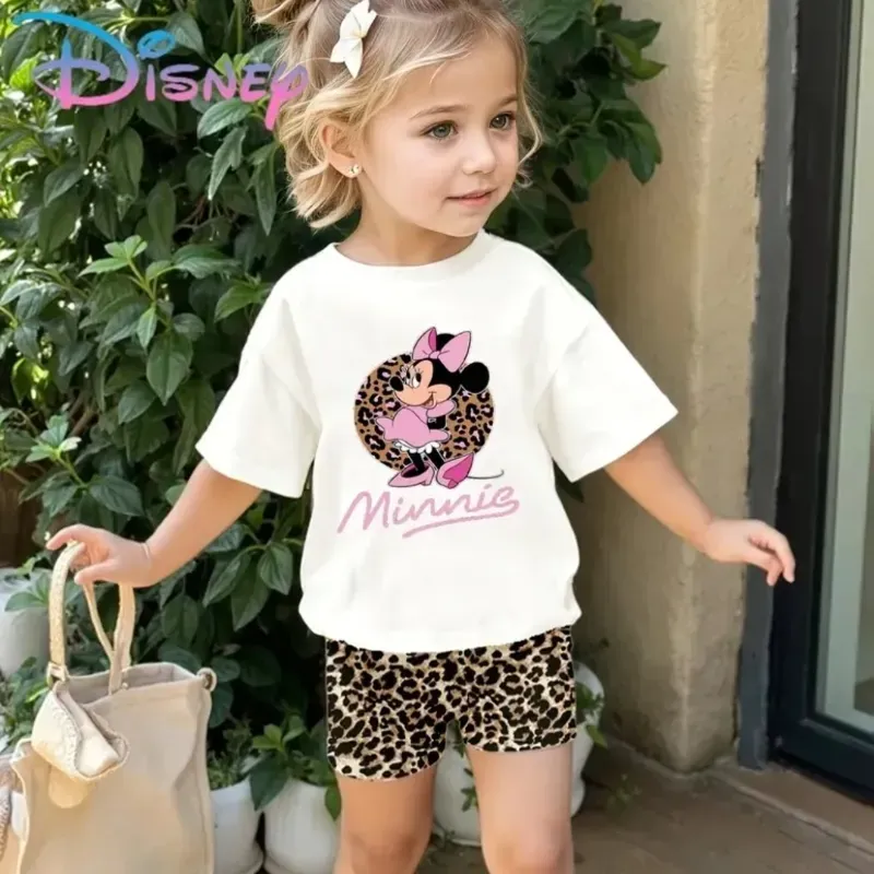 Conjunto de Camiseta y Shorts de Algodón Elástico