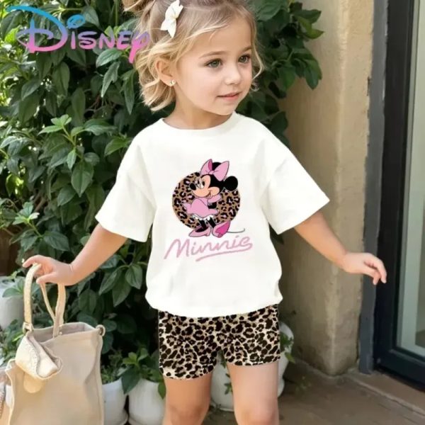 Conjunto de Camiseta y Shorts de Algodón Elástico