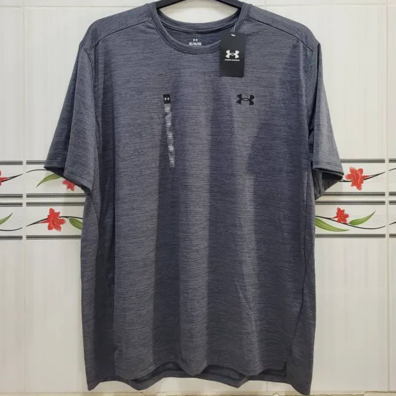 Pullover UNDER ARMOUR