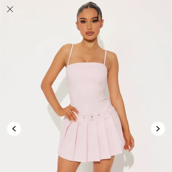 Vestido corto de tachones 