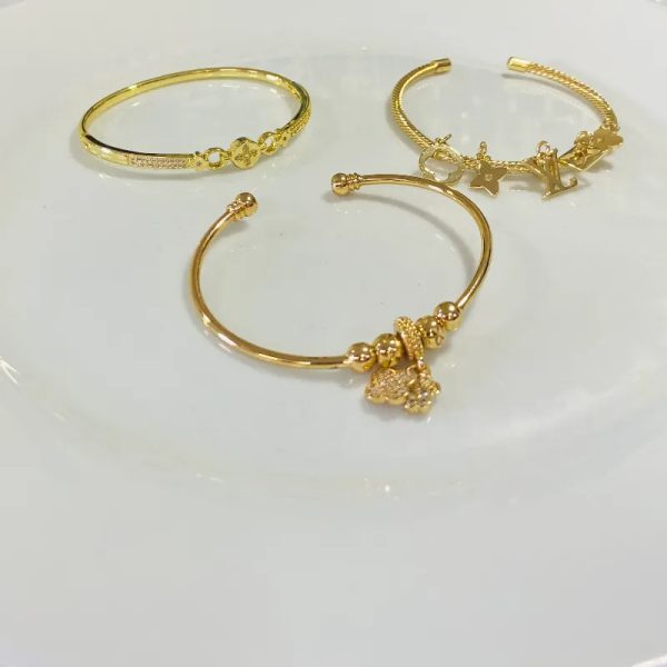Pulseras rígidas