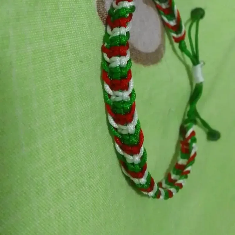 Pulsera macramé con la bandera de Italia