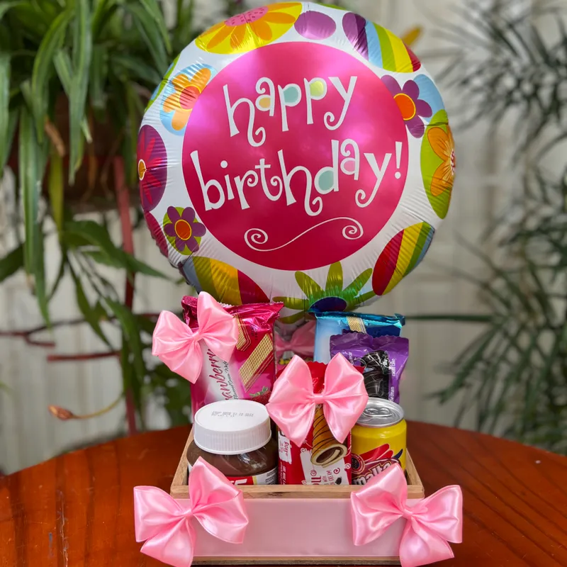 Caja (tamaño mediano) con confituras variadas