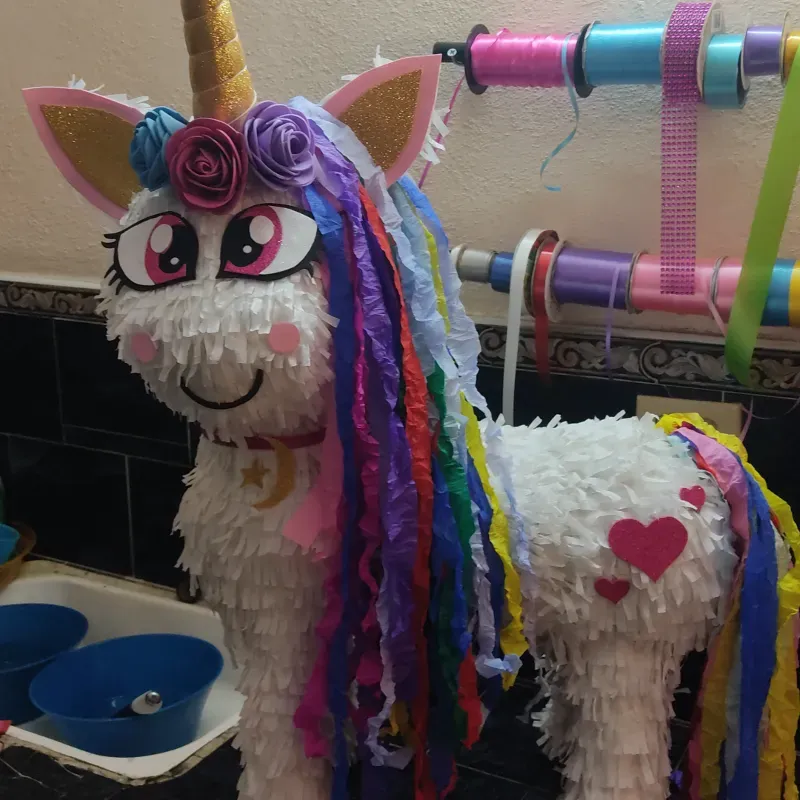 Piñata unicornio