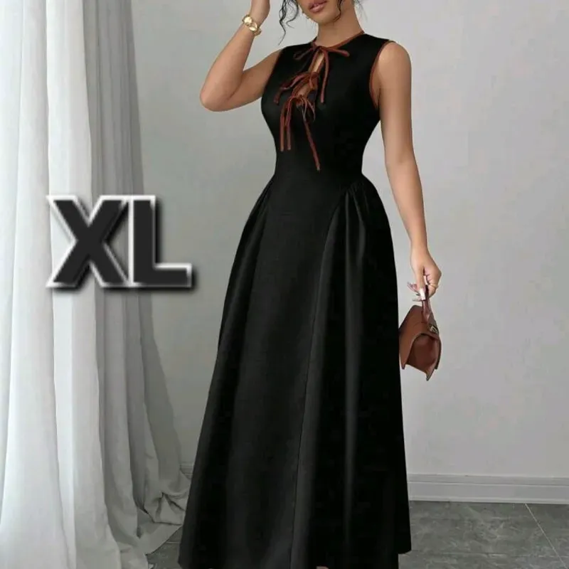 Vestido con Cuello Hueco