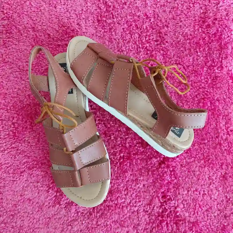 Eledine Bosalito Ladrillo