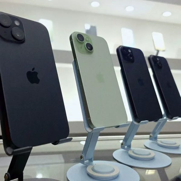 IPhone 15 de 128 GB (Libre de Fábrica, 92% Batería) Color Verde.