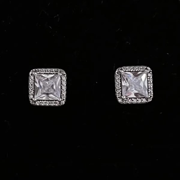 Aretes Piedra Cuadrada blanca