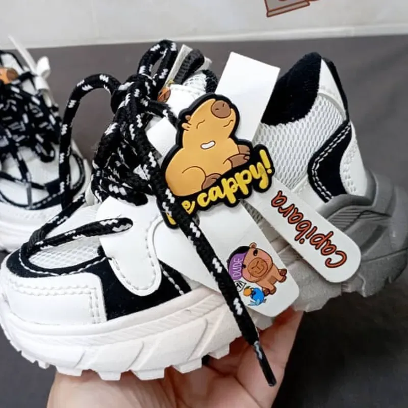 TENIS CORTE BAJO CAPIBARA BLANCO Y NEGRO