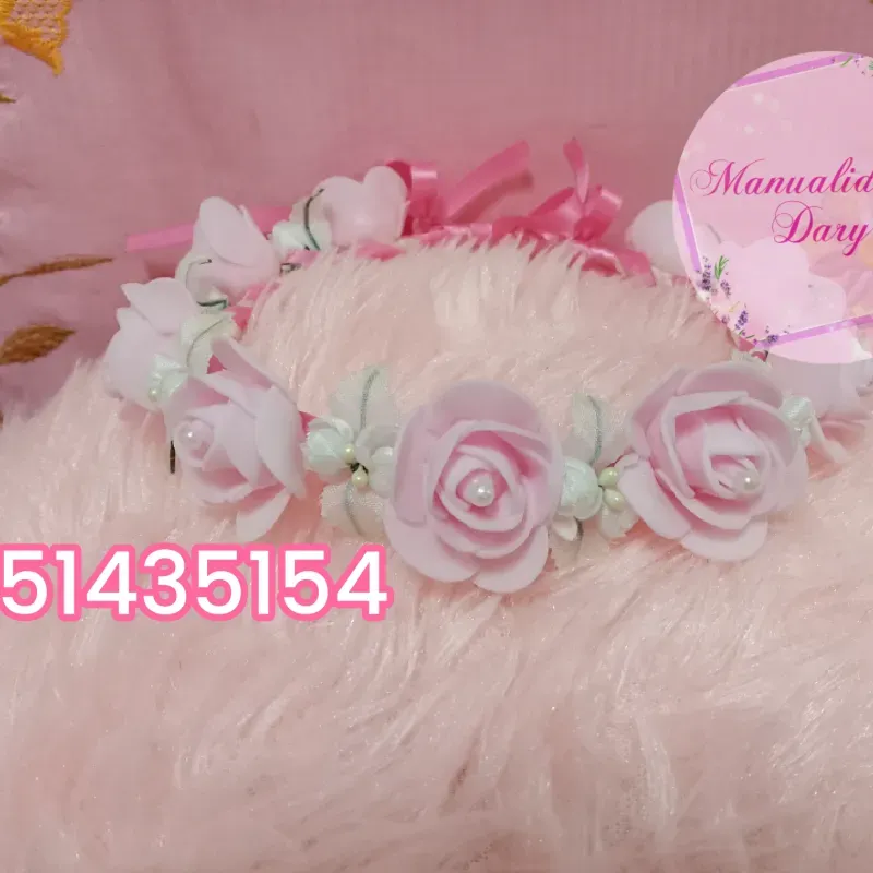 Tiara o cintillo con rosas