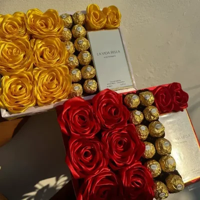 Cajas de rosas con bombones y perfume(color a gusto del cliente)