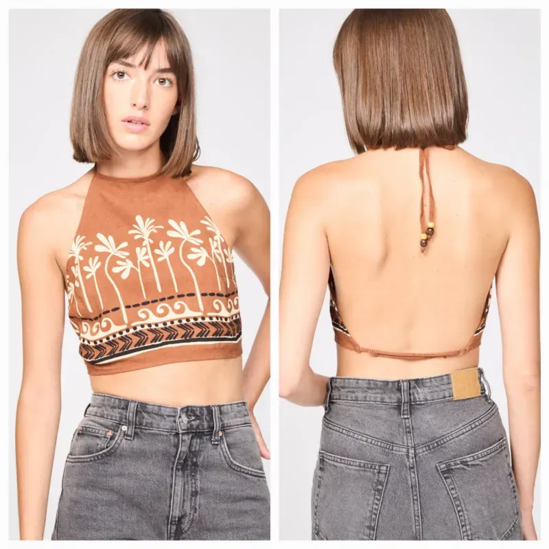 Crop top espalda afuera