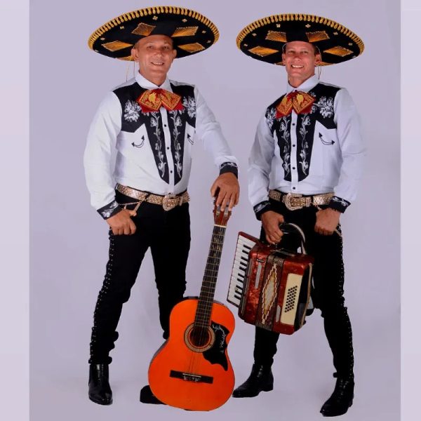 2️⃣ Mariachis ♥️