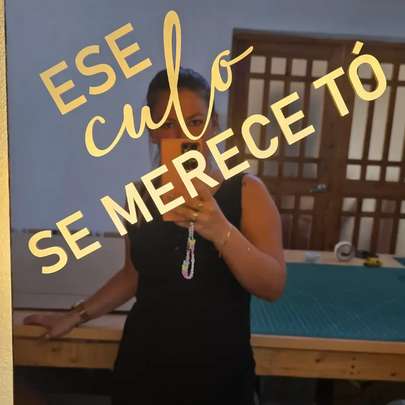 Espejo retroiluminado