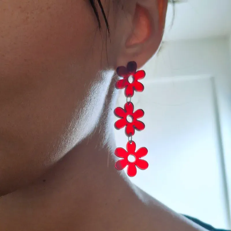 Flores largas rojo traslúcido