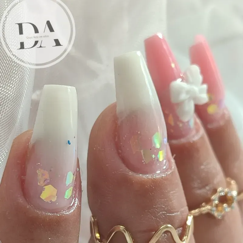 Uñas de poligel largas