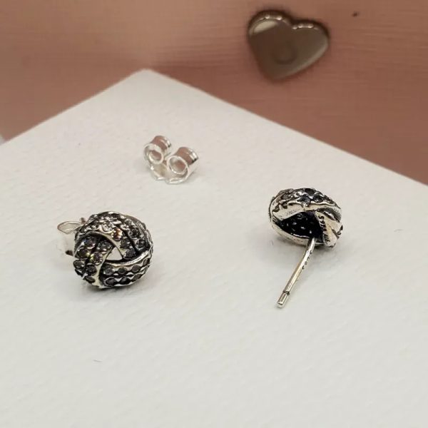 Aretes