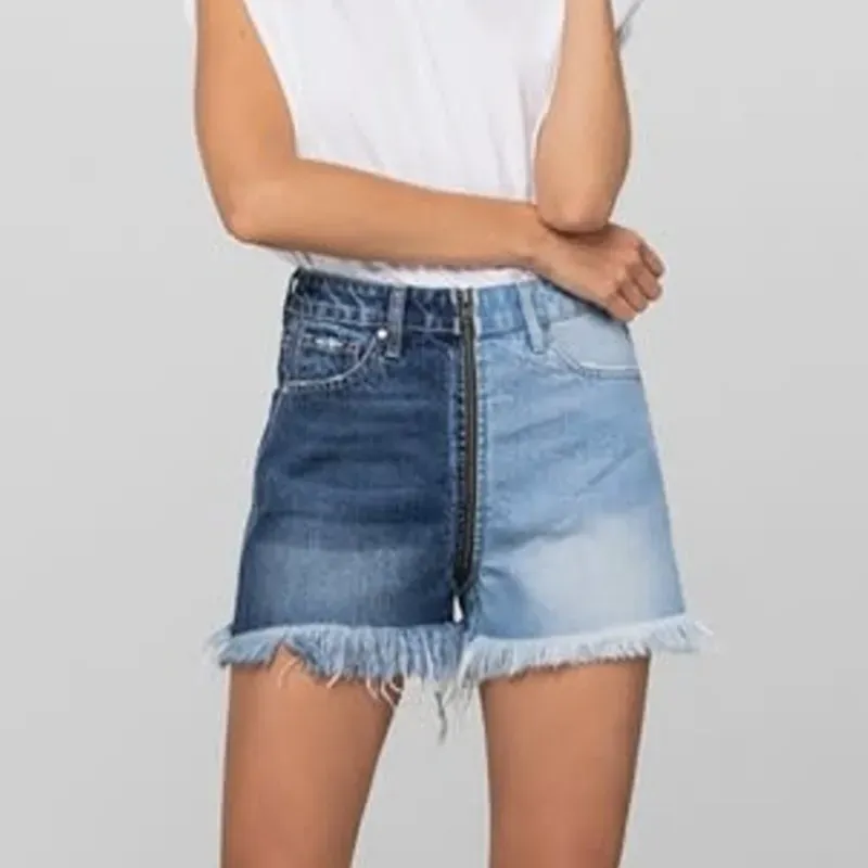 Short de mezclilla doble color con zipper