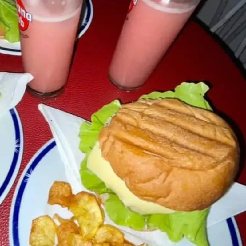 HAMBURGUESA CON QUESO
