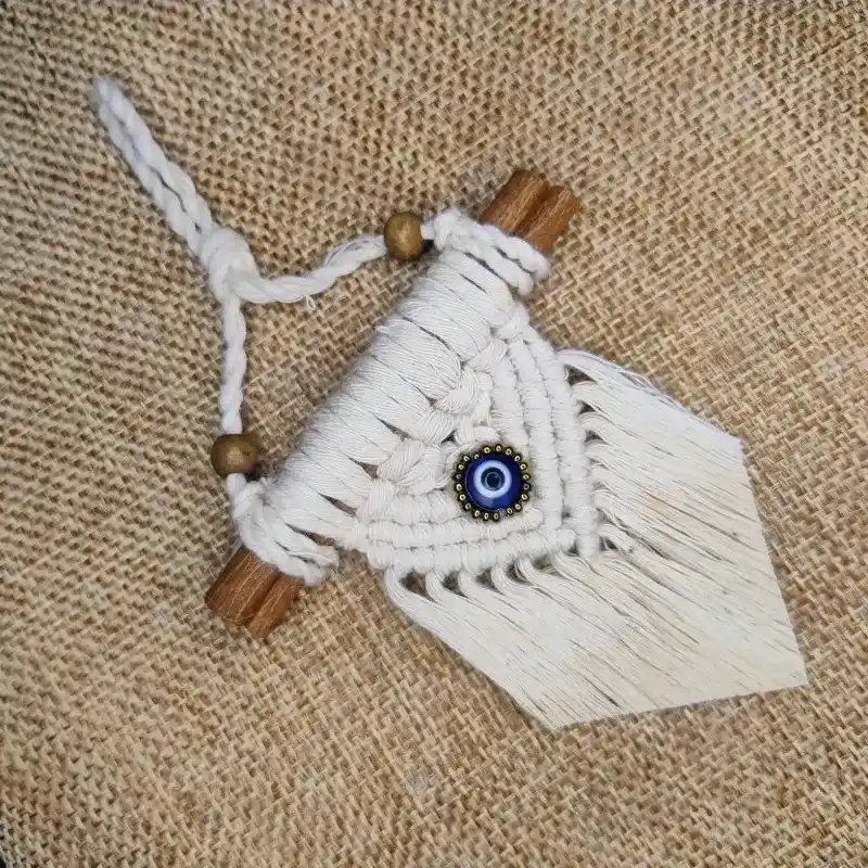 Mini tapiz en rama de canela