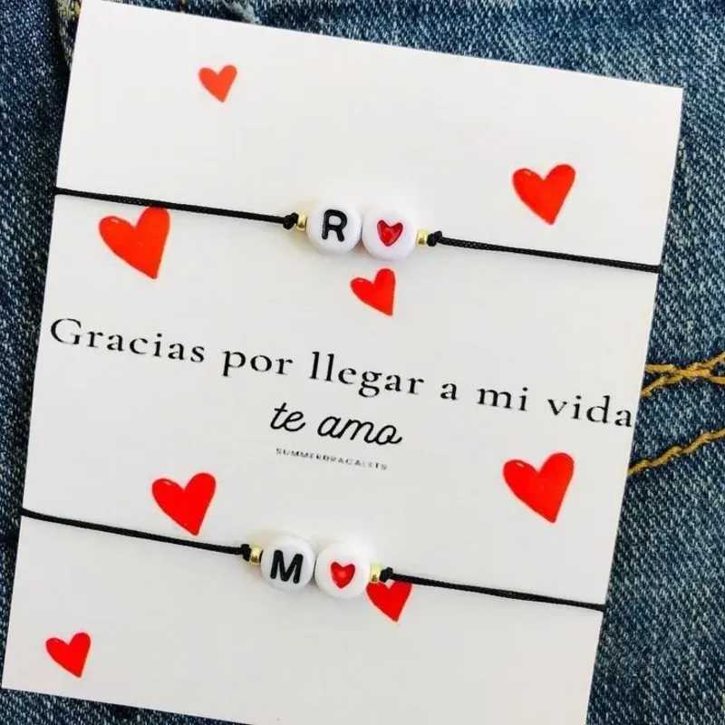 Pulseras de parejas con iniciales