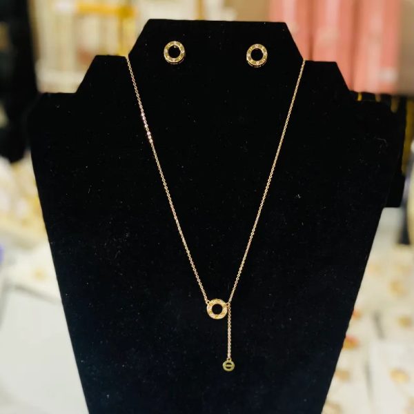 Set de cadena y aretes  ✨