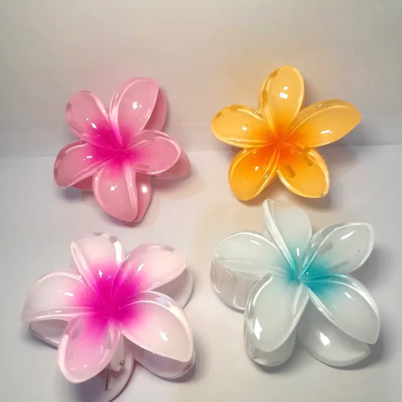 Pellizcos de flor hawaiana