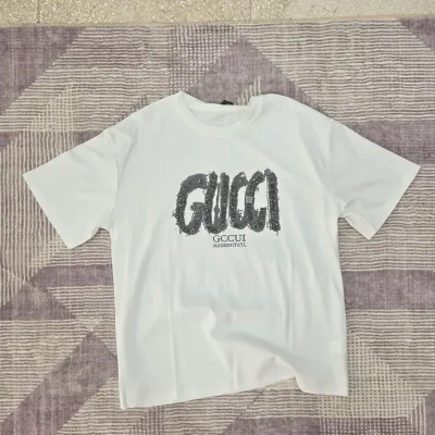 Pulover blanco Gucci plateado