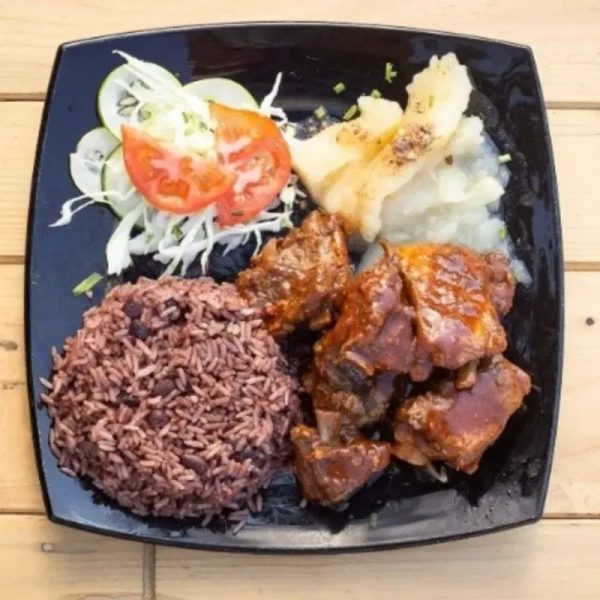 Costillas en salsa BBQ al carbón